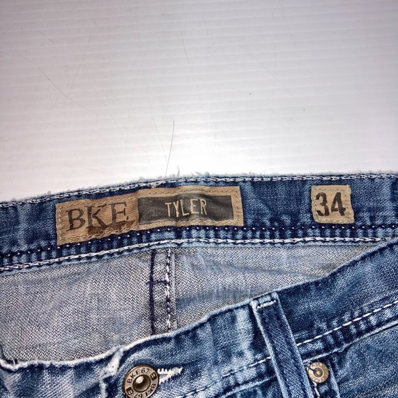 Buckle BKE Denim Jeans Tyler Straight Measures 34x29 Distressed - Picture 6 of 8